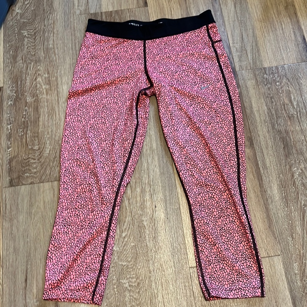 🟡🟡Nike DRI-FIT size med